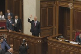 Оппозиция не отправила в отставку Кабмин Украины