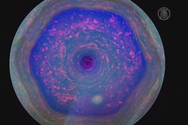 НАСА сделало новые снимки урагана на Сатурне