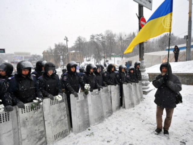 Центр Киева зачистили от баррикад