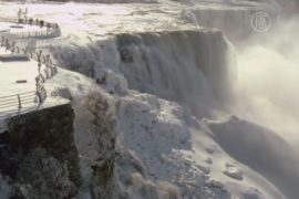 Ниагарский водопад застыл от мороза