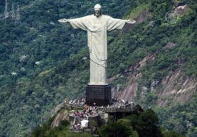 Статуе Христа в Рио восстановят отбитые пальцы