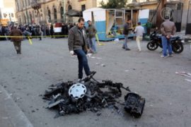 В центре Каира взорвали автомобиль, есть жертвы