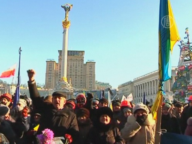 Майдан требует освободить заключенных активистов