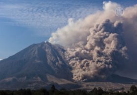 На Яве из-за вулкана эвакуируют 200 тысяч человек