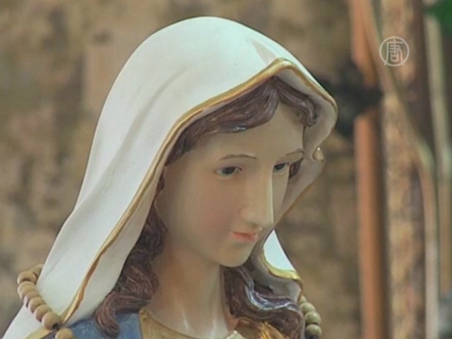 В Израиле появилась плачущая статуя Девы Марии