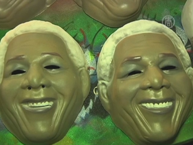 Карнавал в Рио торопятся обеспечить масками Карнавал в Рио торопятся обеспечить масками