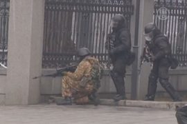 Новые кадры: милиция стреляет по активистам