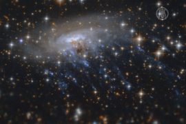 «Хаббл» нашёл галактику со струящимися звёздами