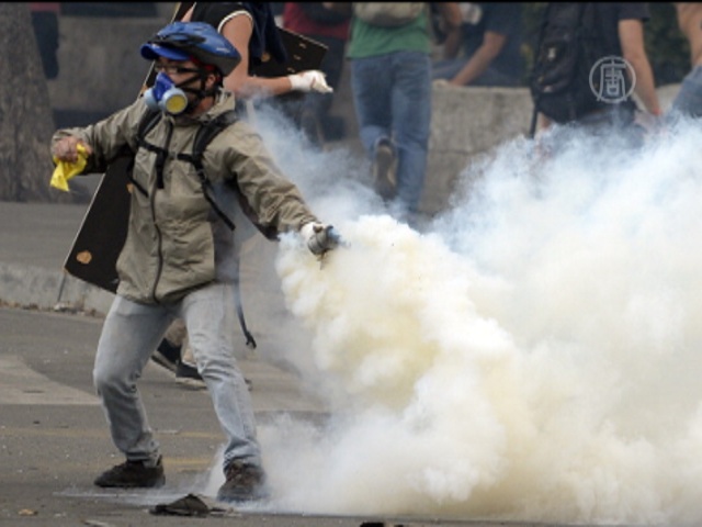 В ходе протестов в Венесуэле была убита чилийка