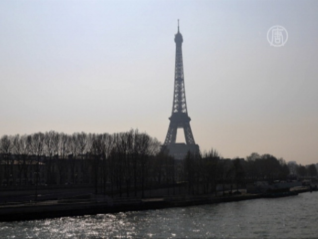 Ранняя весна вызвала смог в Париже