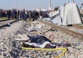 Турция: поезд протаранил маршрутку