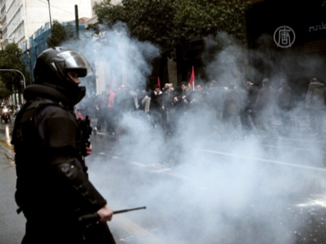 Протест в Афинах вылился в стычку с полицией