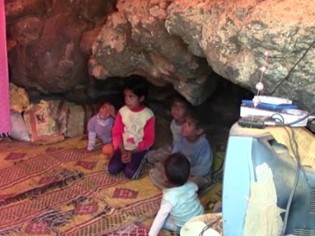 Сирийские переселенцы ютятся в пещерах
