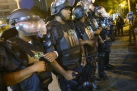 Протестующих в Рио разогнали слезоточивым газом