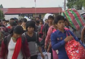 Камбоджийцы бегут из Таиланда