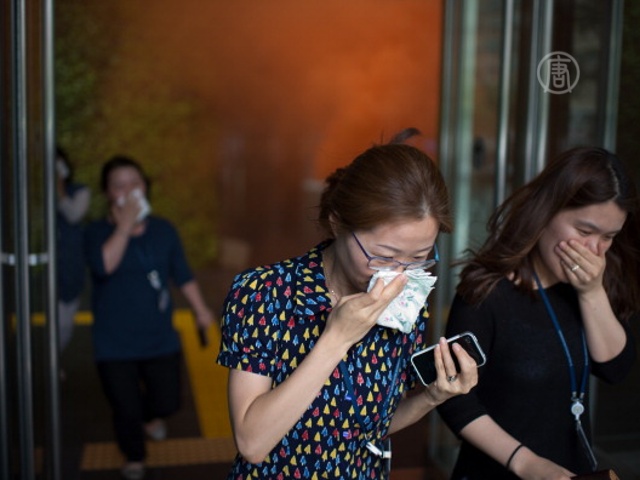 Южнокорейцев массово учат действиям при пожаре