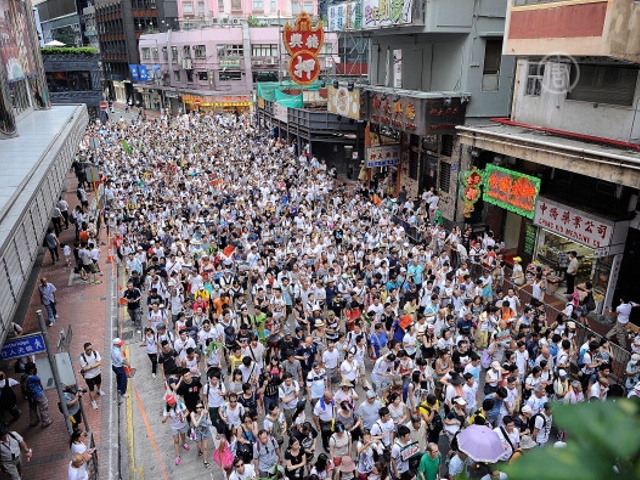 Полмиллиона гонконгцев требуют демократии
