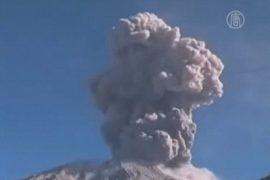Вулкан Убинас снова напугал перуанцев
