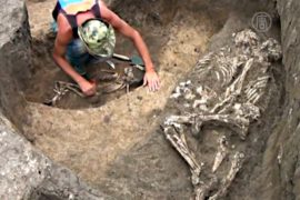 Находка в России: скелеты обнимались 3500 лет