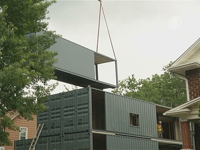 Дома строят из грузовых контейнеров