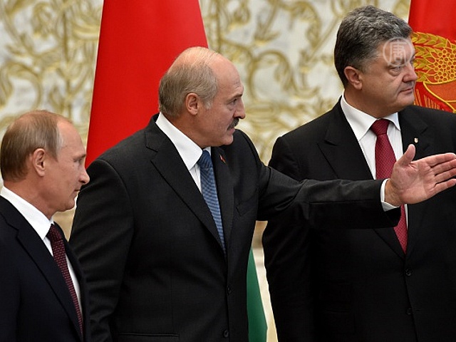 Путин и Порошенко провели закрытую встречу