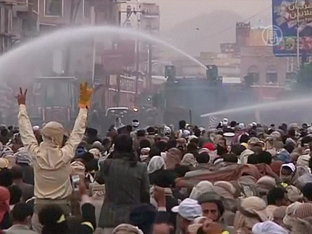 В Йемене не утихают столкновения шиитов с властями