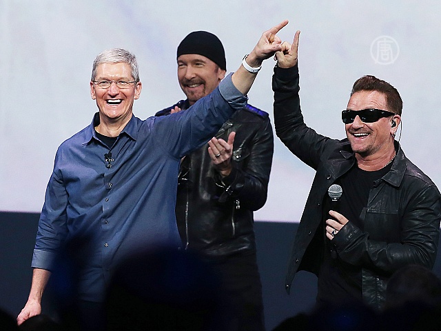 Apple пригласила на презентацию группу U2