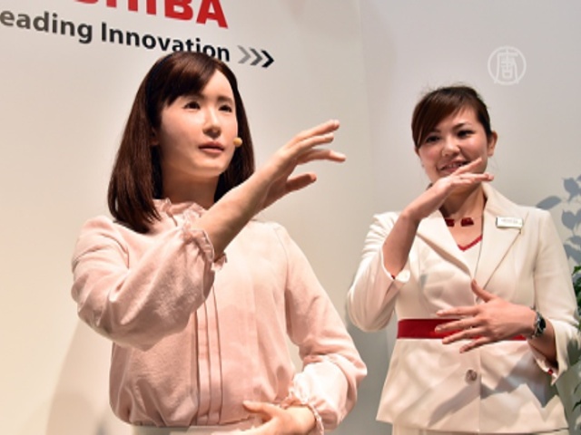 Выставка роботов (CEATEC) началась в Японии