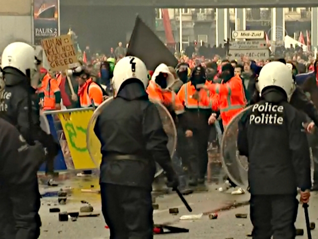 В Бельгии протест закончился стычками с полицией