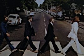 Фото с Beatles на «зебре» уйдут с молотка