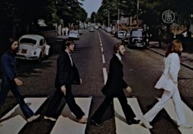 Фото с Beatles на «зебре» уйдут с молотка