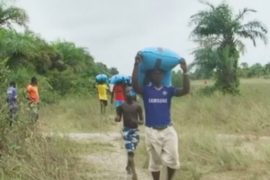 Жителям Сьерра-Леоне доставили гуманитарную помощь