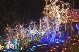 450 тысяч лампочек украсили дом к Рождеству