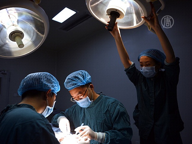 Отчёт: 7400 врачей в Китае извлекают органы у узников