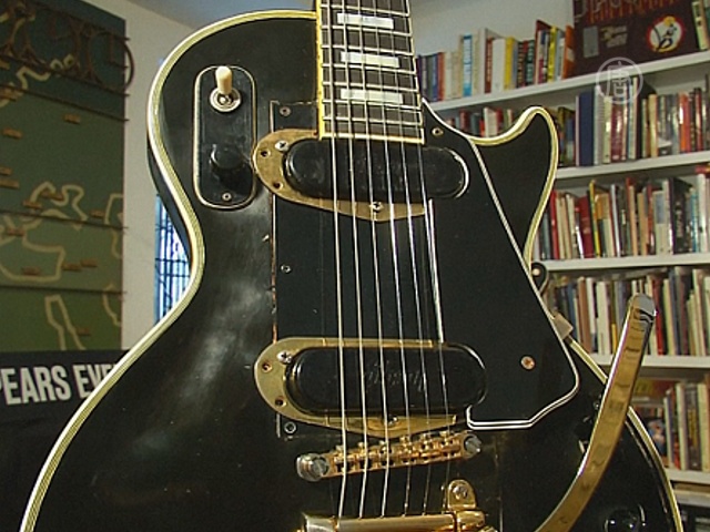 «Святой Грааль» среди гитар продадут на аукционе