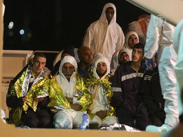 1000 мигрантов спасли в море за три дня