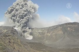 Вулкан Коста-Рики усыпал пеплом столицу