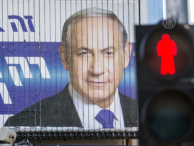 Опросы: Нетаньяху под давлением оппозиции