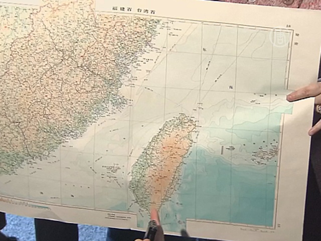 Токио доказывает право на острова при помощи карты