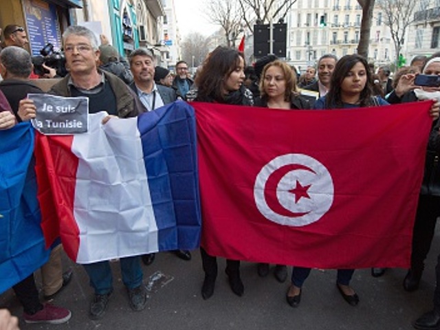 В Европе проходят демонстрации в поддержку Туниса