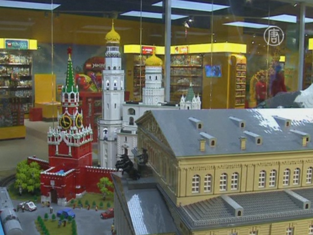 В Москве открыли гигантский магазин игрушек
