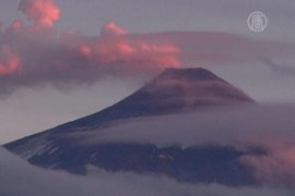 От вулкана Вильяррика ждут новых извержений