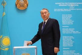 Президент Казахстана победил на досрочных выборах