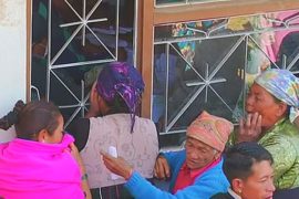 Непальцы жалуются на скудную помощь от властей