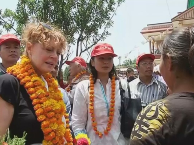 Голливудская актриса помогает Непалу