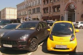 На дорогах Москвы осваиваются электрокары