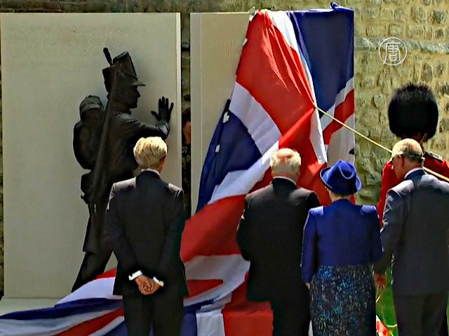 Принц Чарльз открыл памятник гвардейцам в Ватерлоо