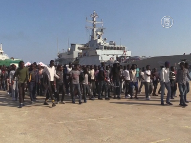 Итальянская береговая охрана спасла 2000 мигрантов