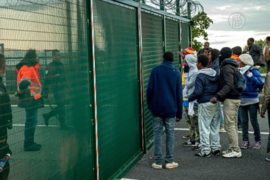 Мигранты продолжают штурмовать Евротоннель