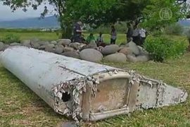 Пропажа МН370: эксперты обследуют новые обломки